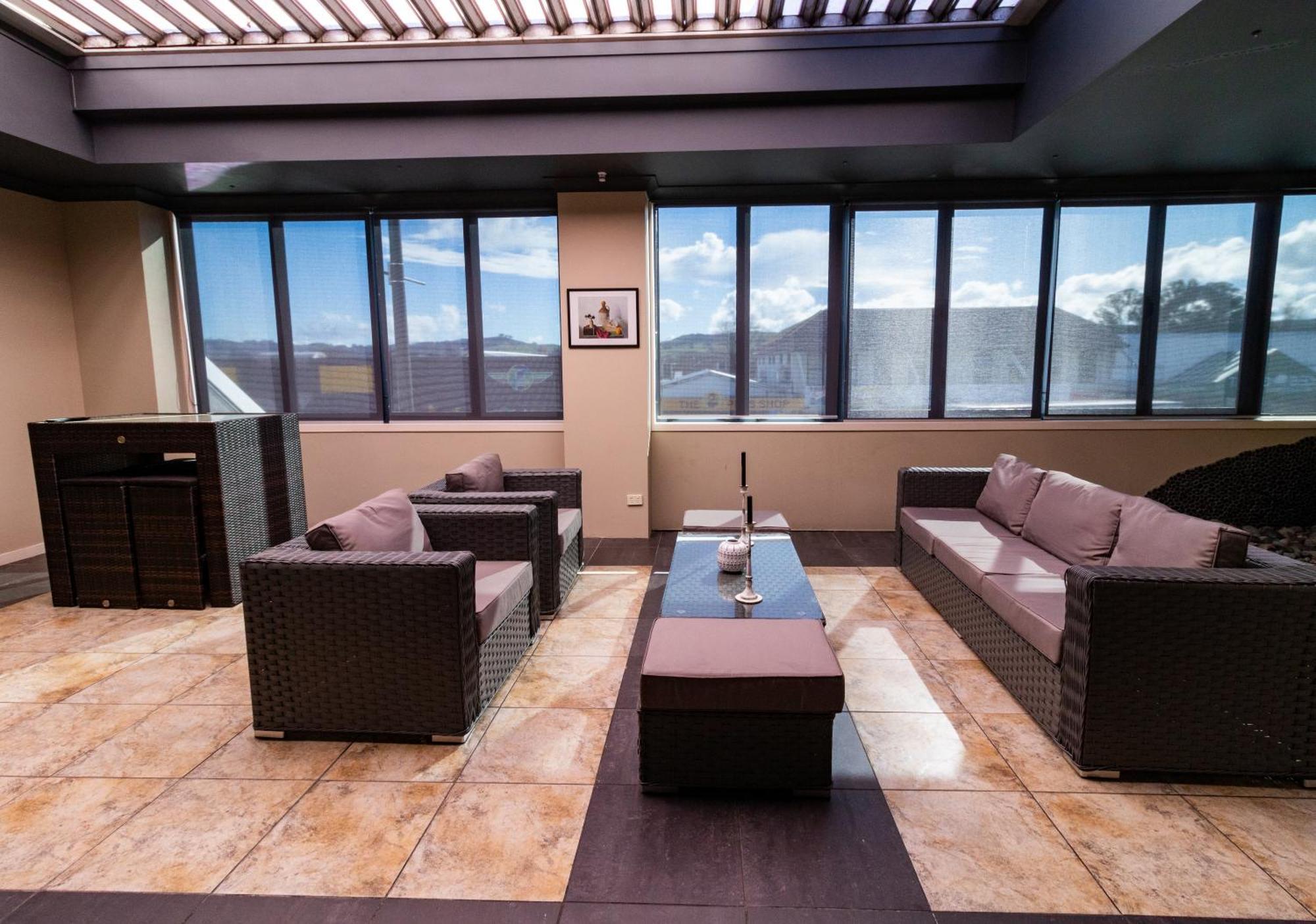 Large Luxury Apartment Located Right In Town Lago Lago Taupo Exterior foto